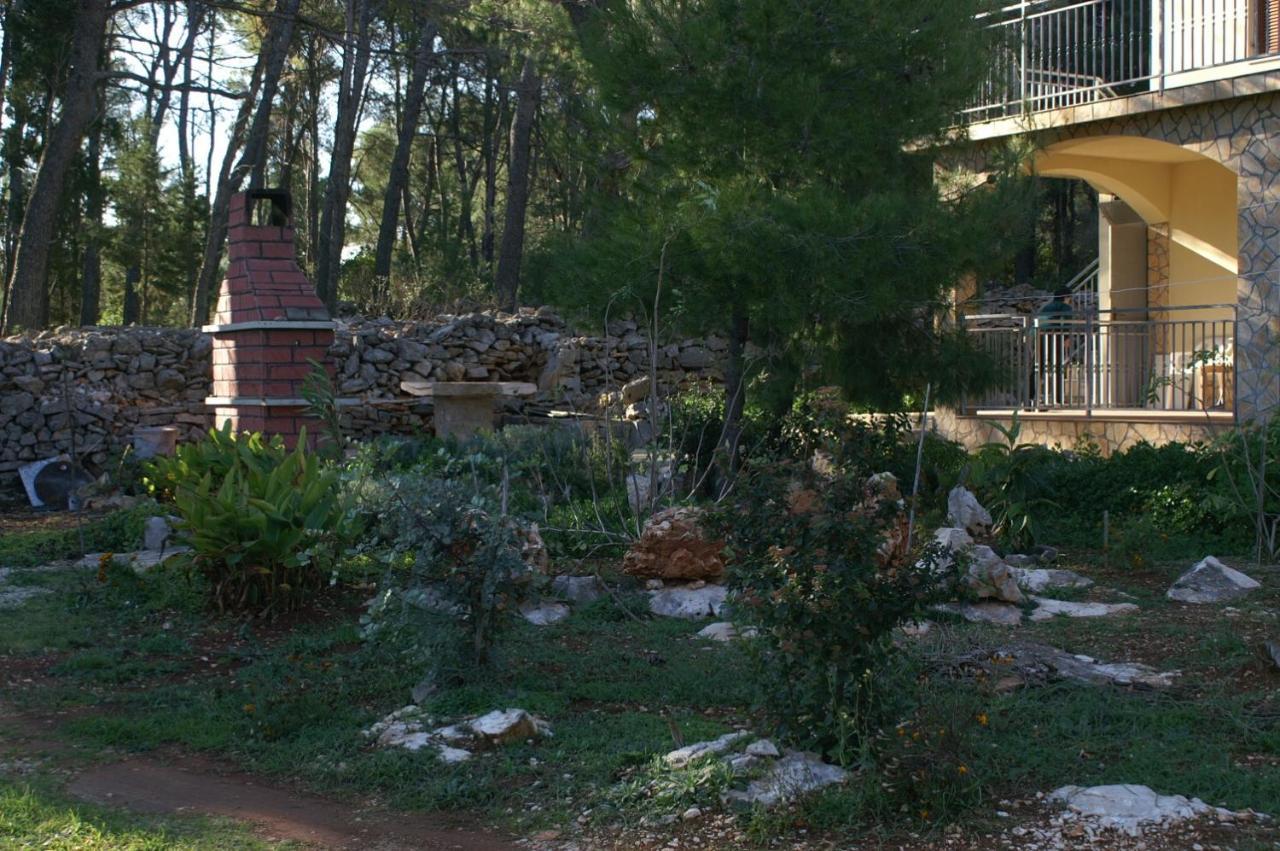 Apartments With A Parking Space Mudri Dolac, Hvar - 4043 Vrbanj Exterior photo